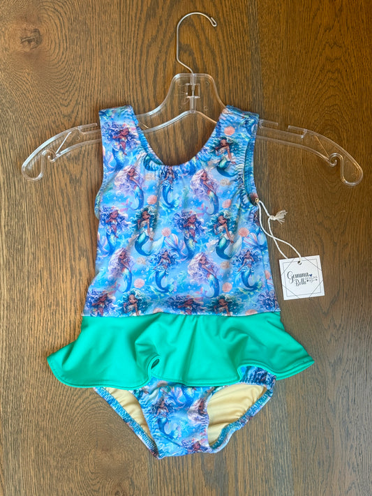 Aster Leo with attached skirt