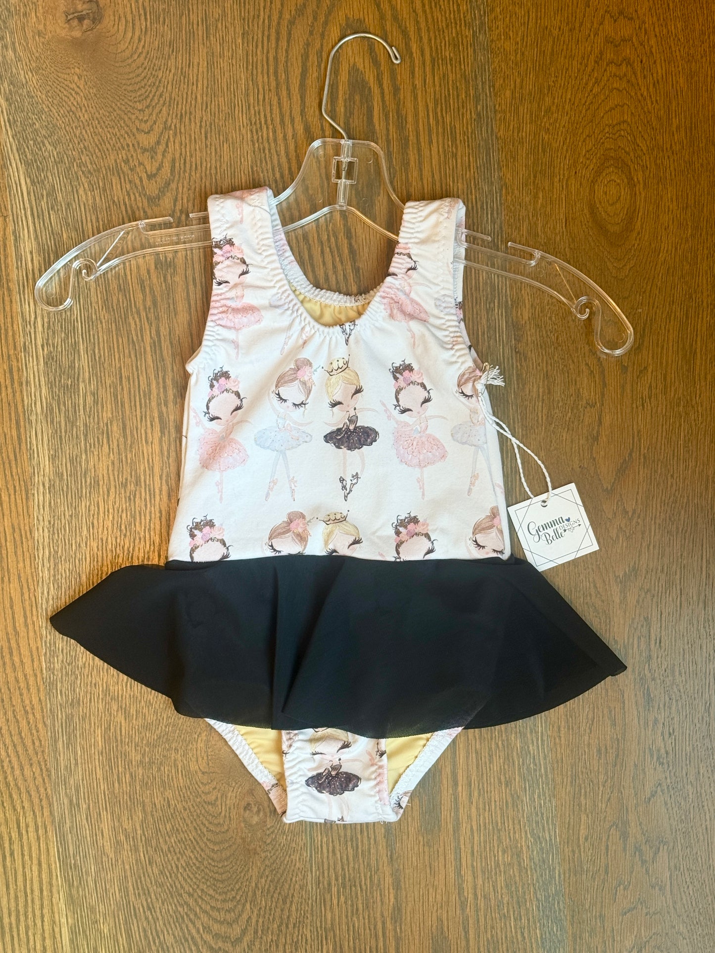 Aster Leo with attached skirt
