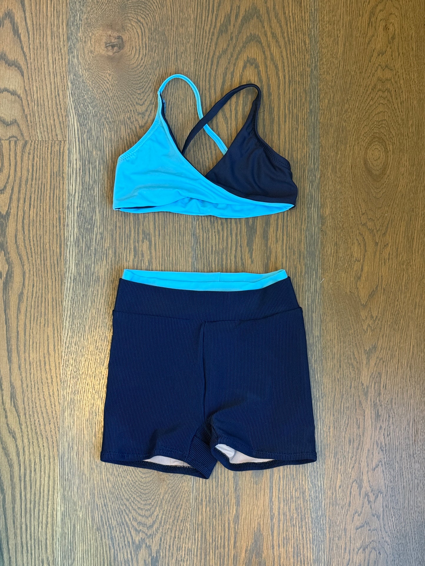Magnolia twist & double band Biker set