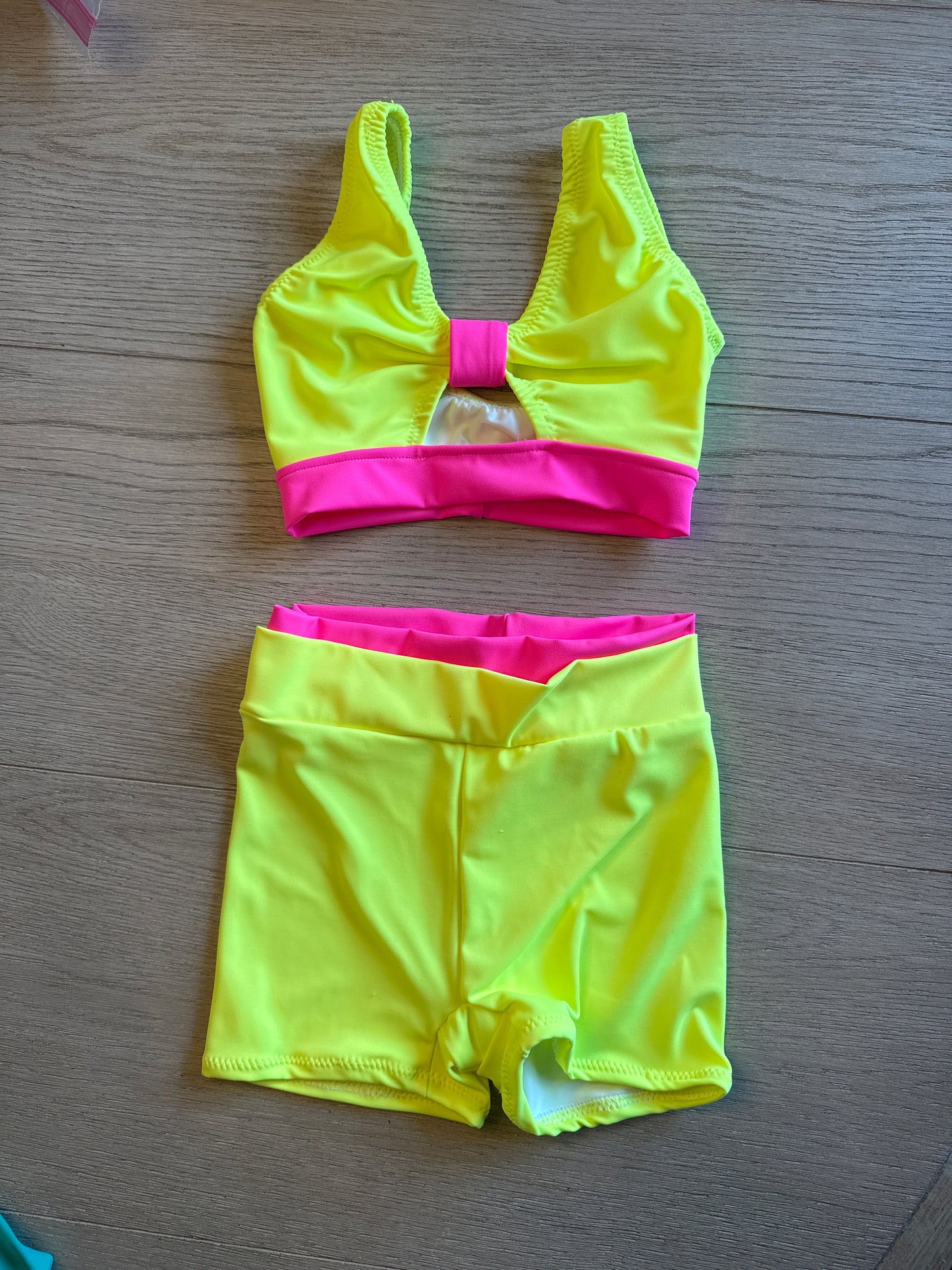 Sweetpea top with double band bikers