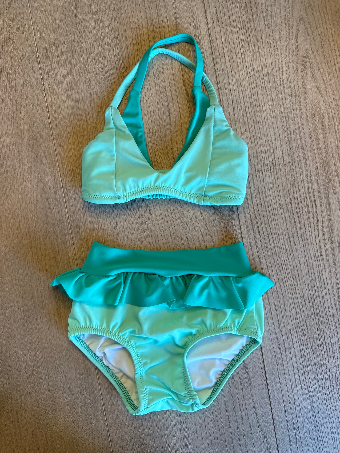 Single Lotus w briefs & waist ruffle