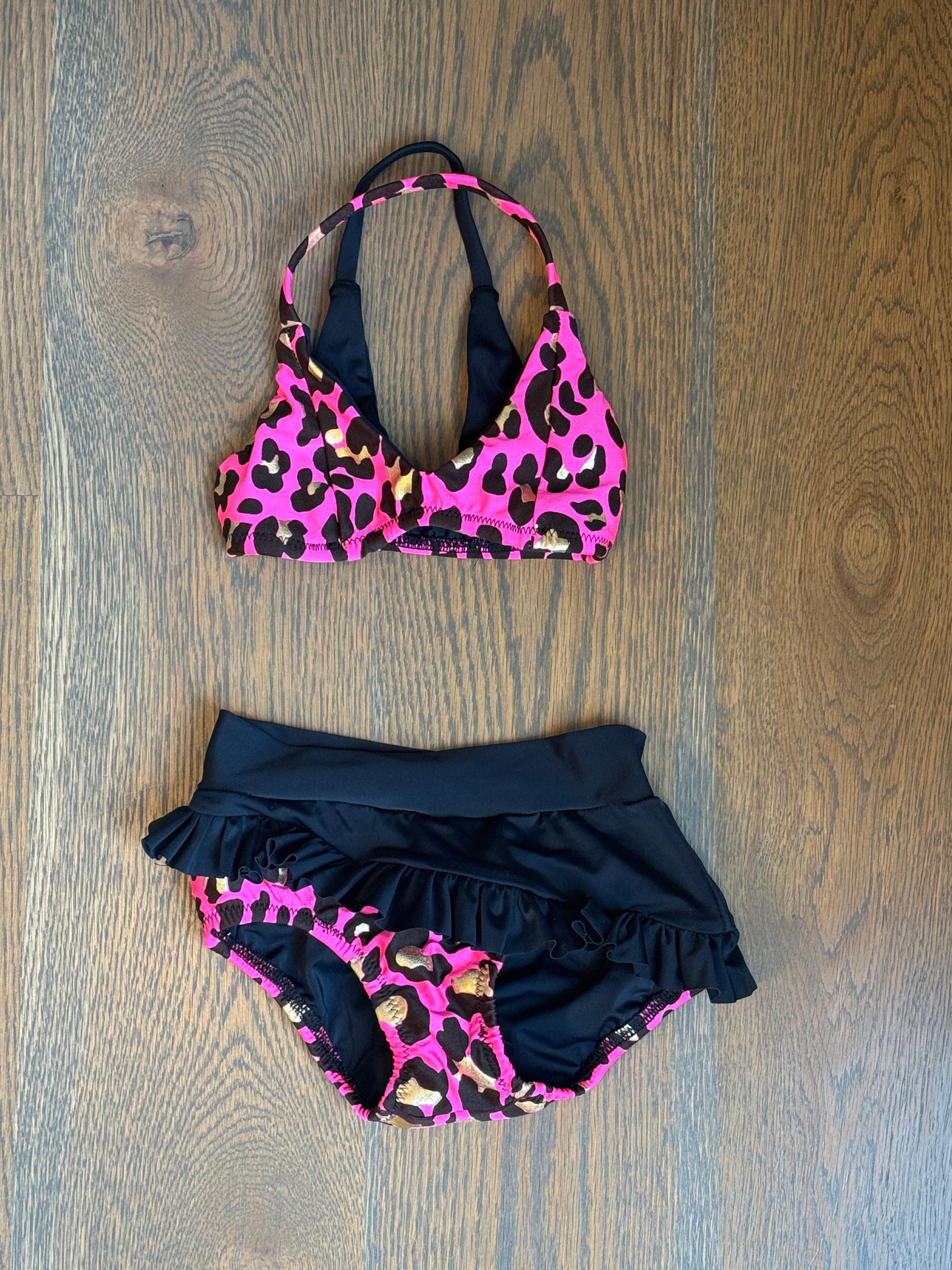 Lotus top & diagonal ruffle brief