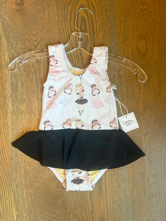 Aster Leo with attached skirt